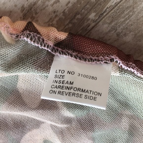 NWT THREE PIECE PINK CAMO BRA, THONG, SKIRT SET - Picture 4 of 5